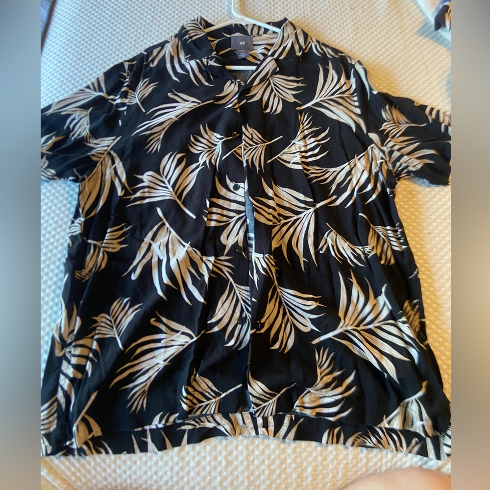 H&M Black and Cream Patterned Shirt